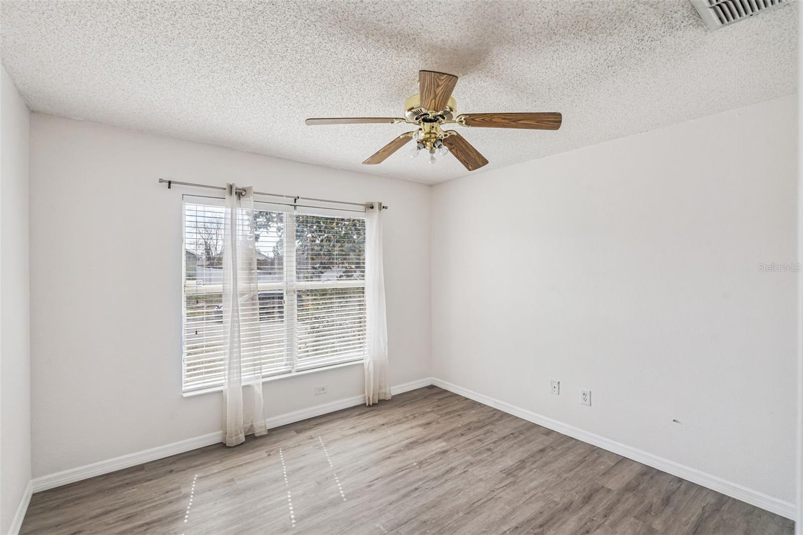 COUNTRY RUNA - Residential