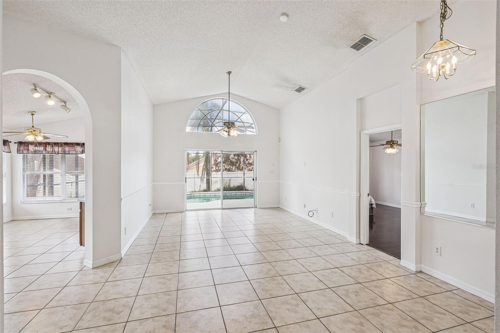 COUNTRY RUNA - Residential