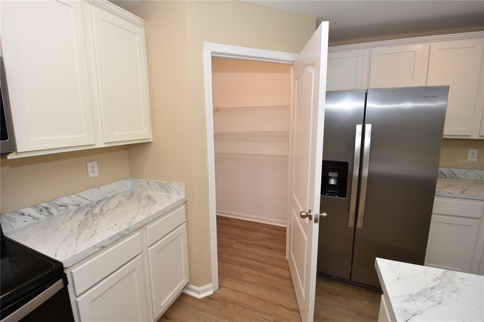 PINE GROVE - Residential Lease