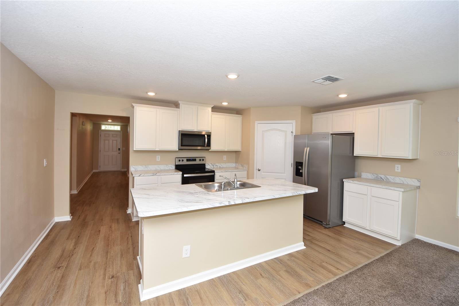 PINE GROVE - Residential Lease