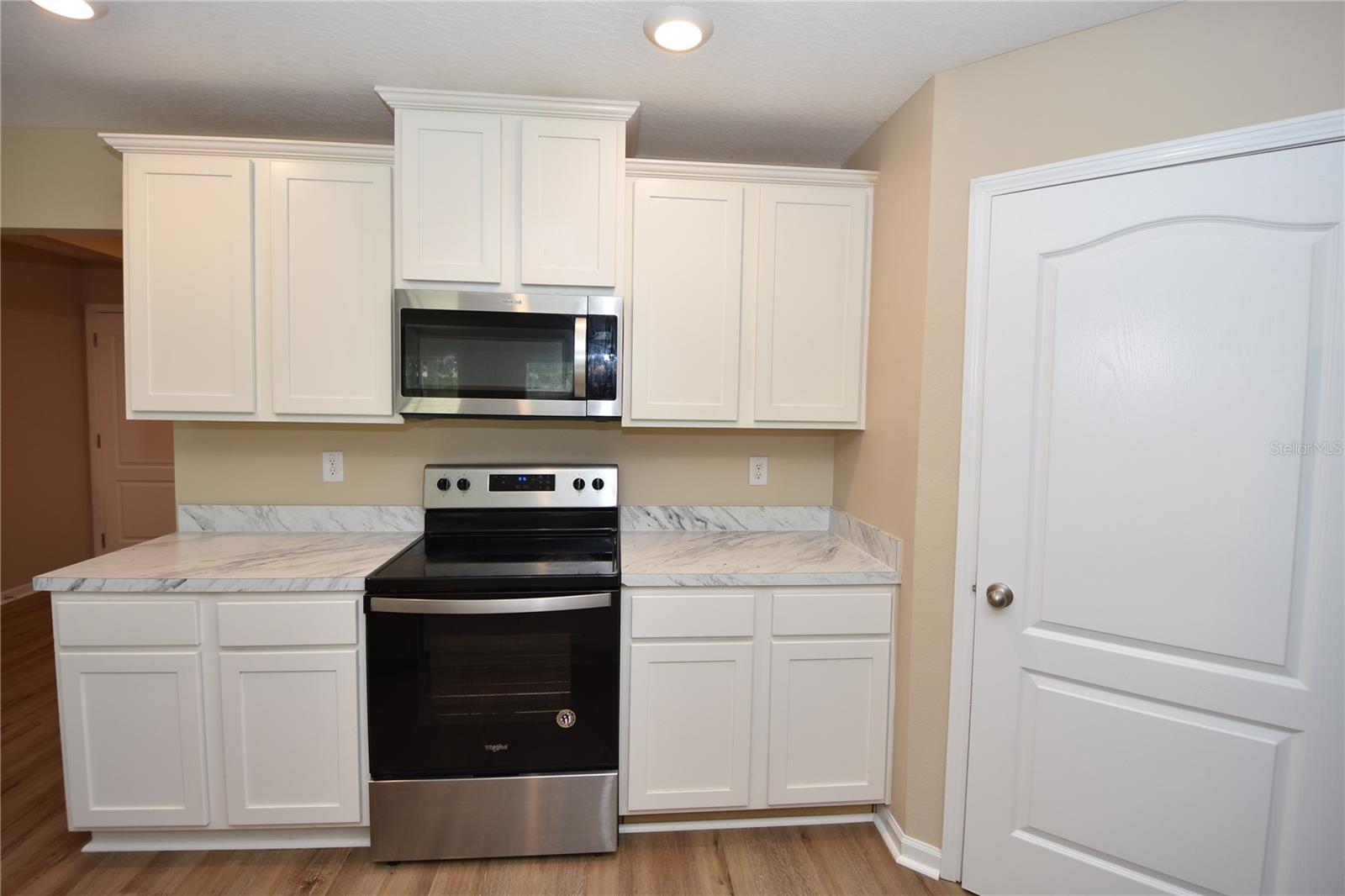 PINE GROVE - Residential Lease