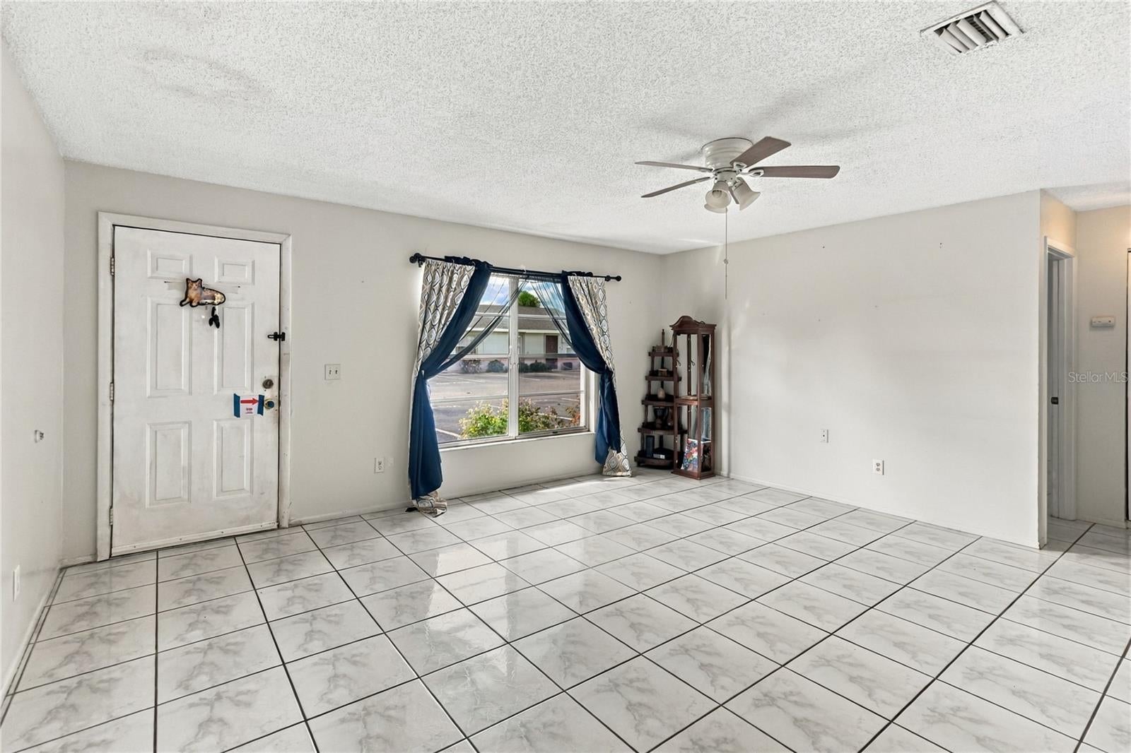 99 LAKE VILLA WAY