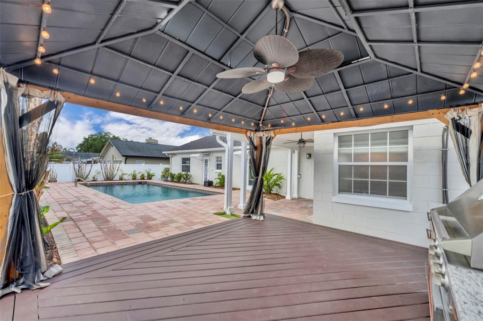 DOMMERICH HILLS - Residential