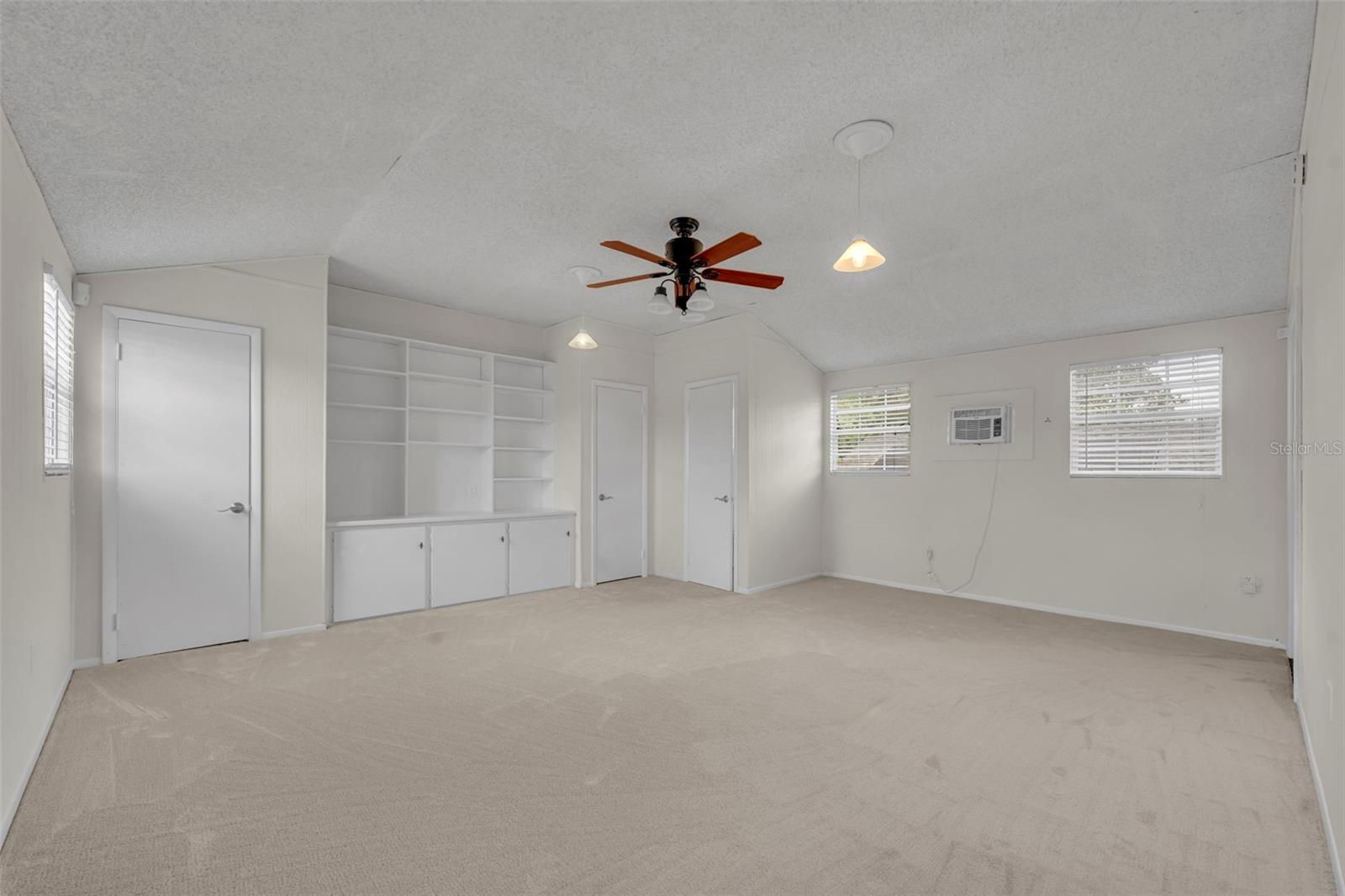 DOMMERICH HILLS - Residential