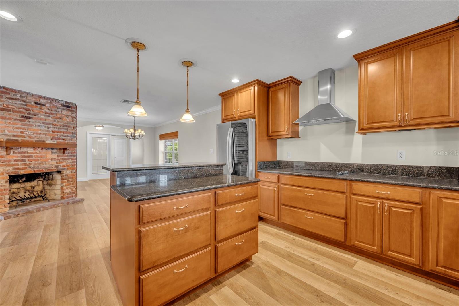 DOMMERICH HILLS - Residential