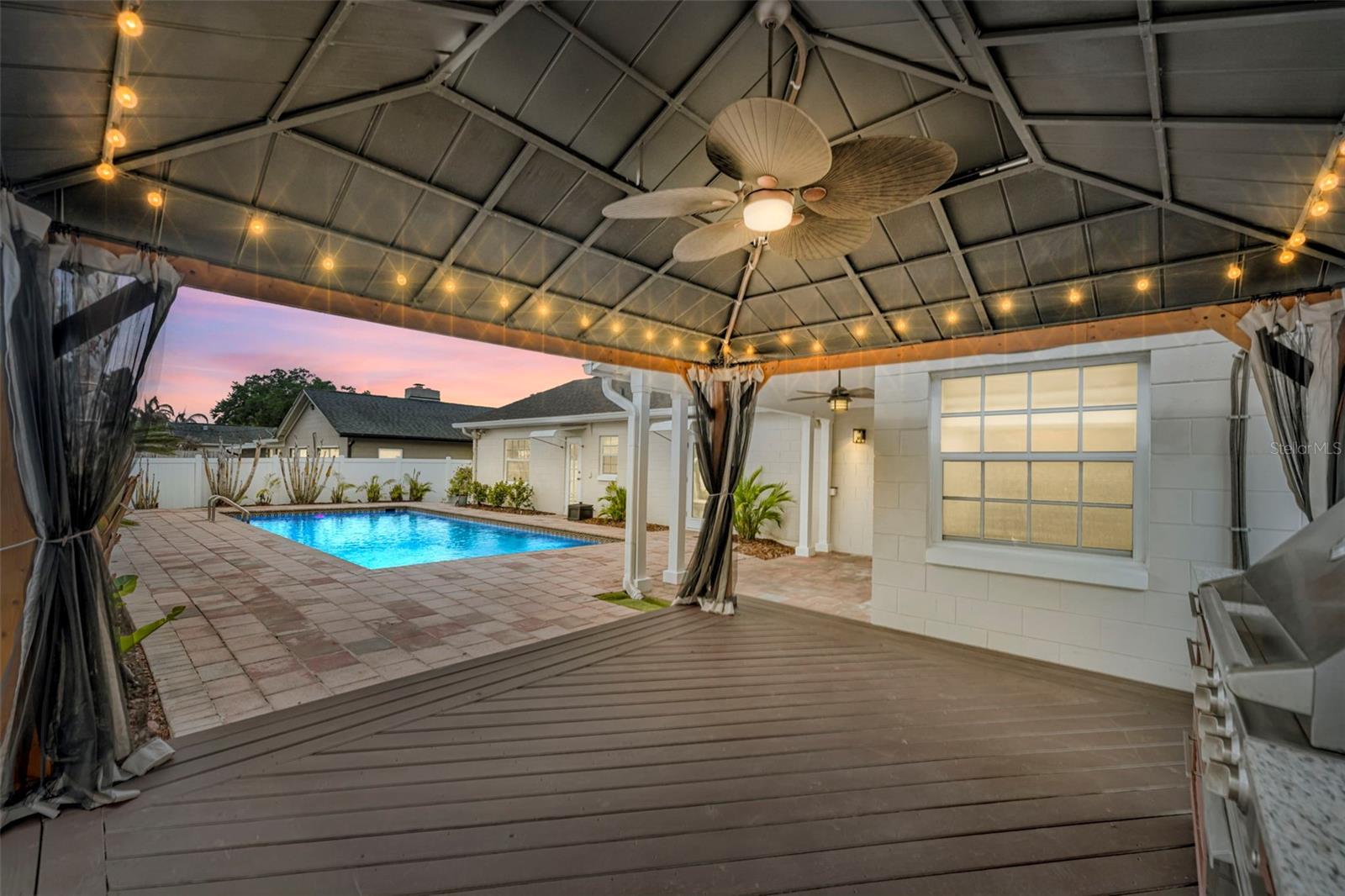 DOMMERICH HILLS - Residential