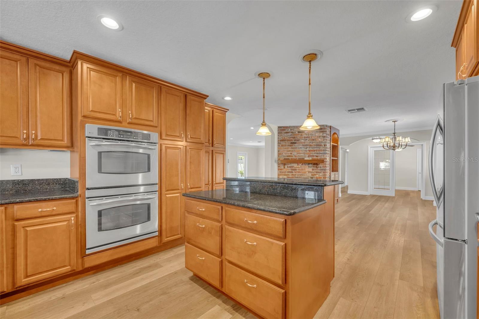 DOMMERICH HILLS - Residential