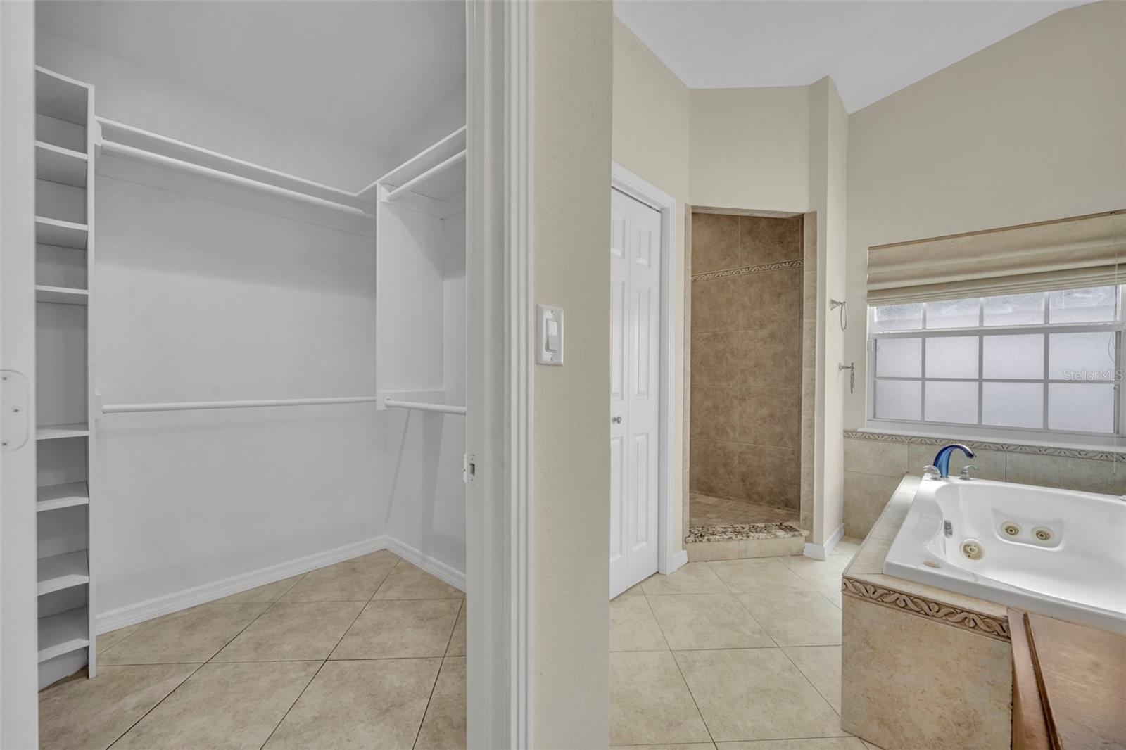 DOMMERICH HILLS - Residential