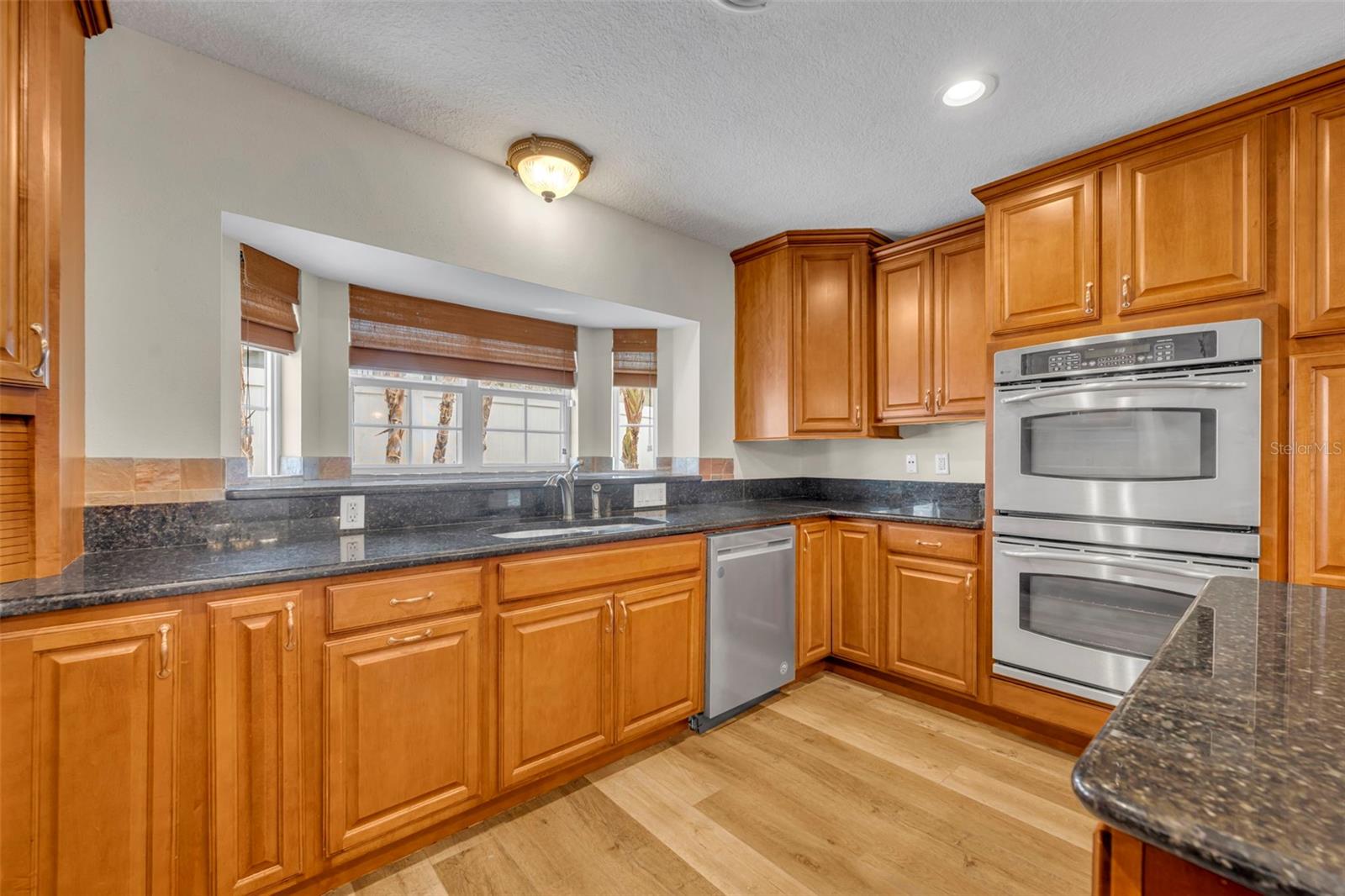 DOMMERICH HILLS - Residential