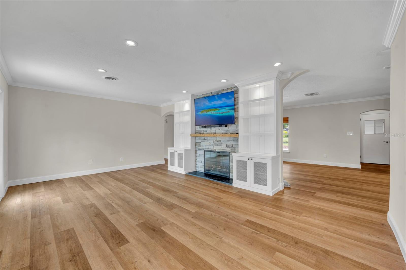 DOMMERICH HILLS - Residential