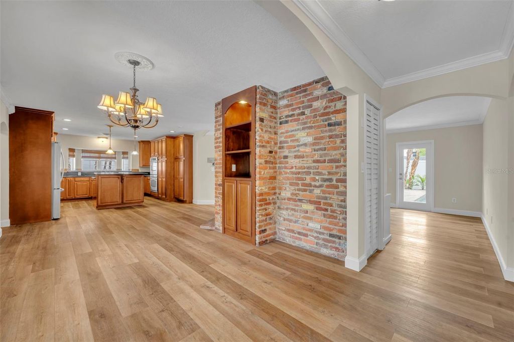 Photo of 2112 Chippewa Trail, Maitland, FL 32751 (MLS # O6394702)