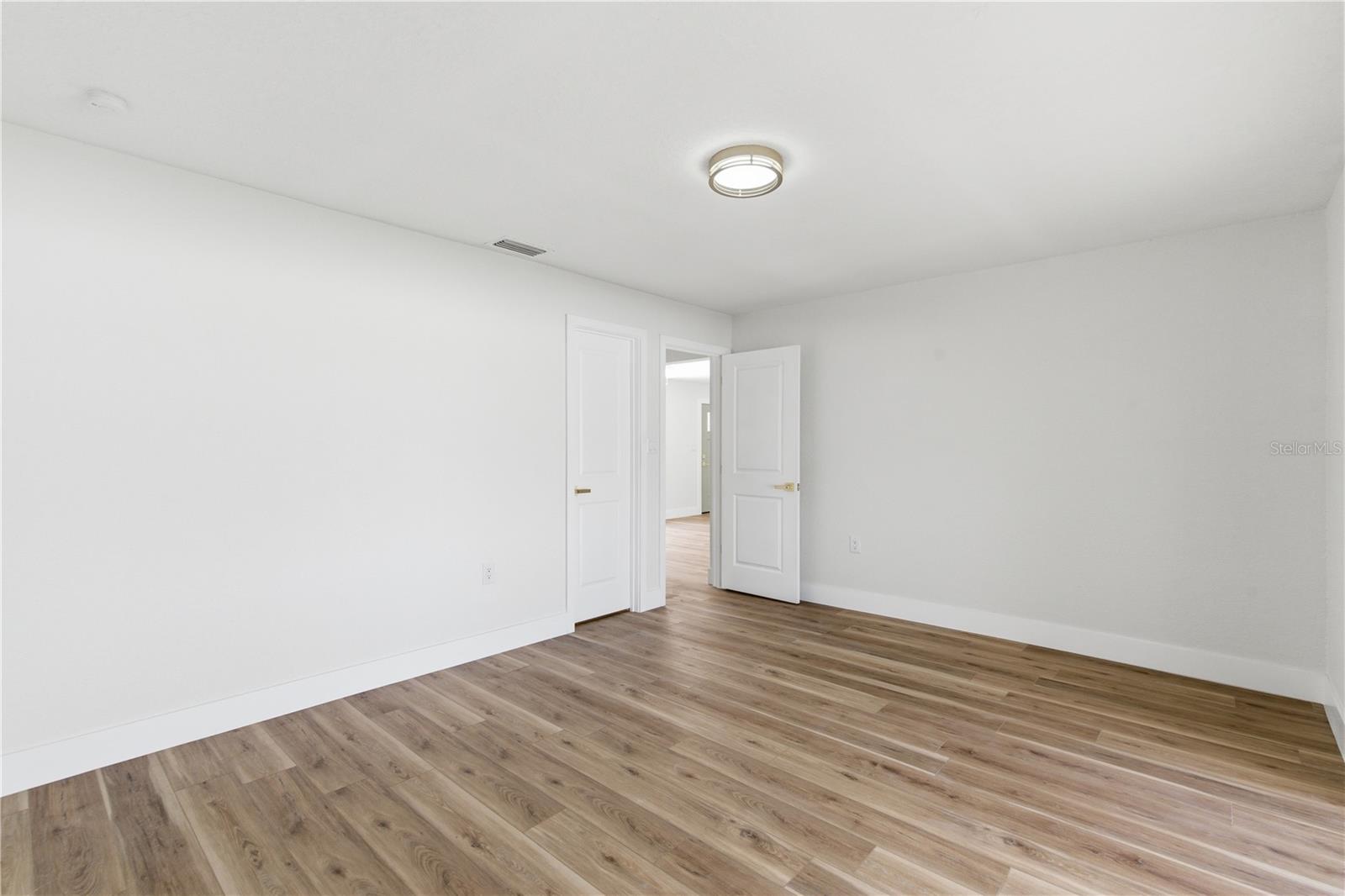 SHADY OAK FARMS - Residential