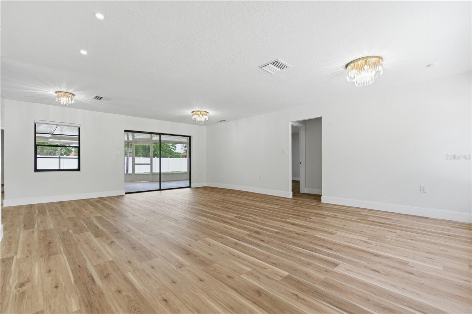 SHADY OAK FARMS - Residential