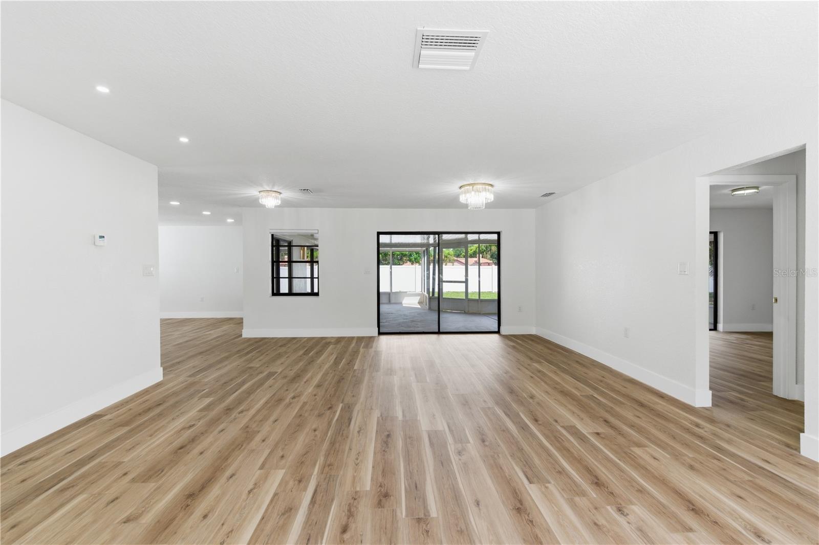 SHADY OAK FARMS - Residential