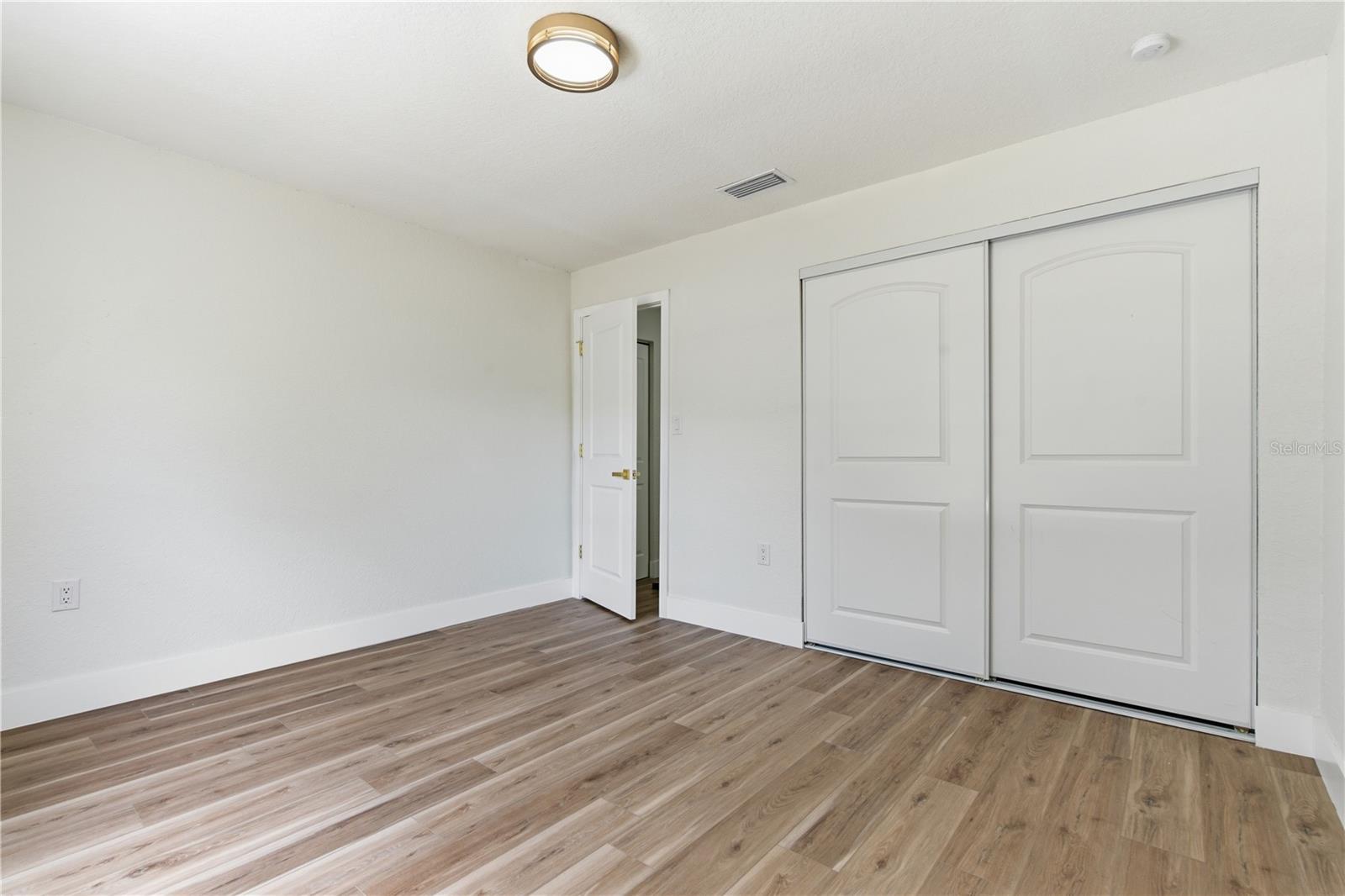 SHADY OAK FARMS - Residential