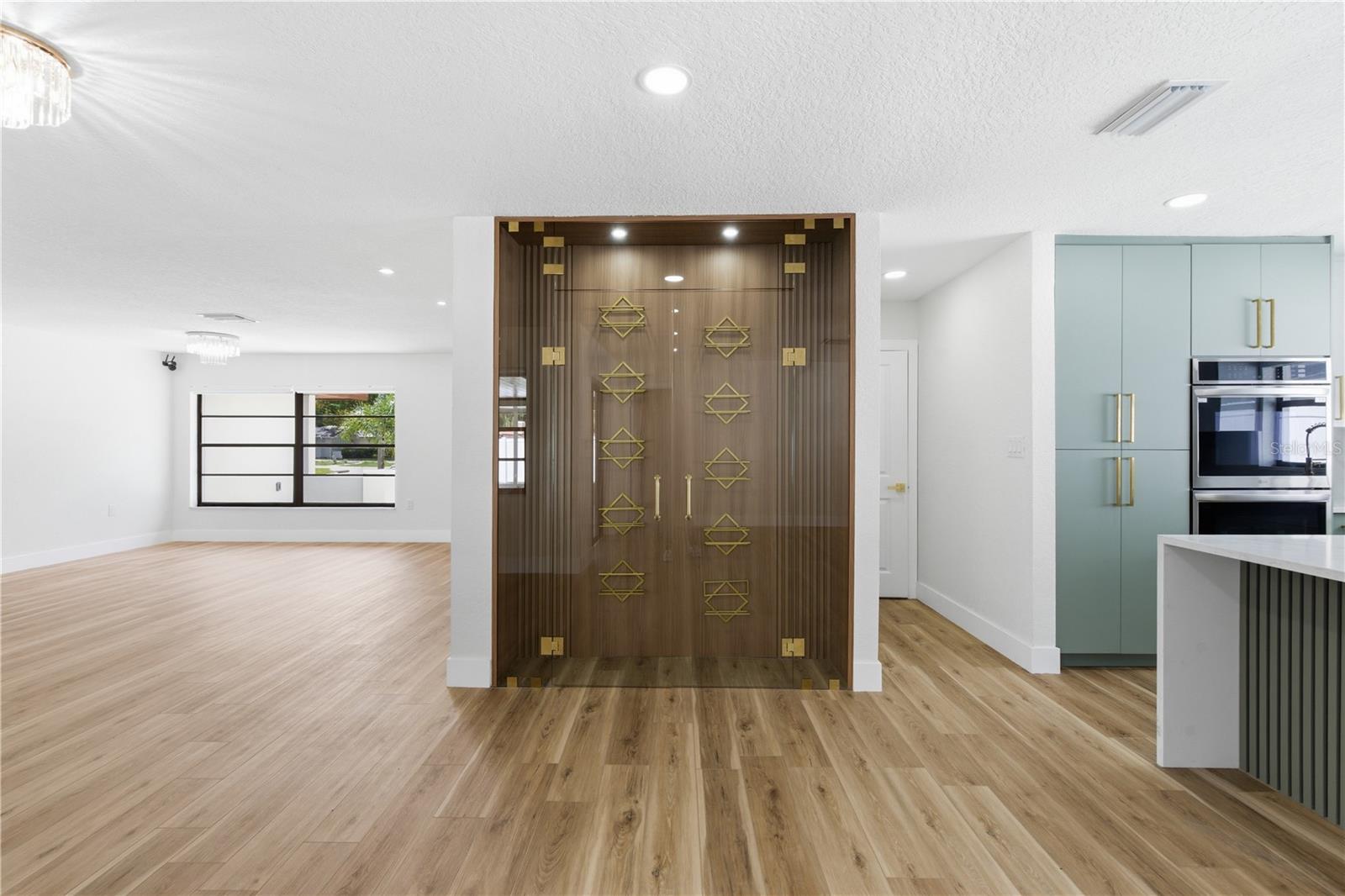 SHADY OAK FARMS - Residential