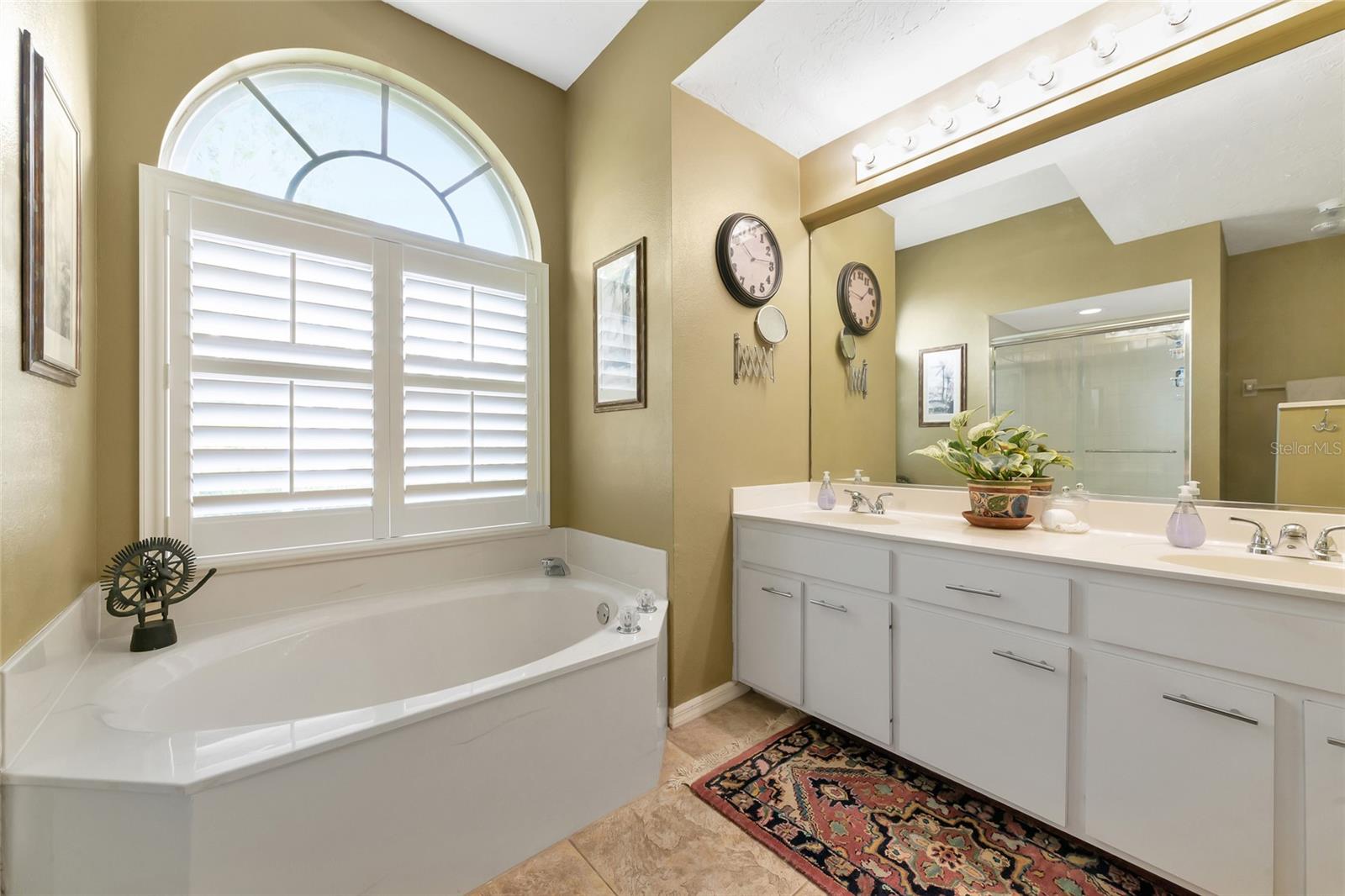 BRIARWOOD - Residential