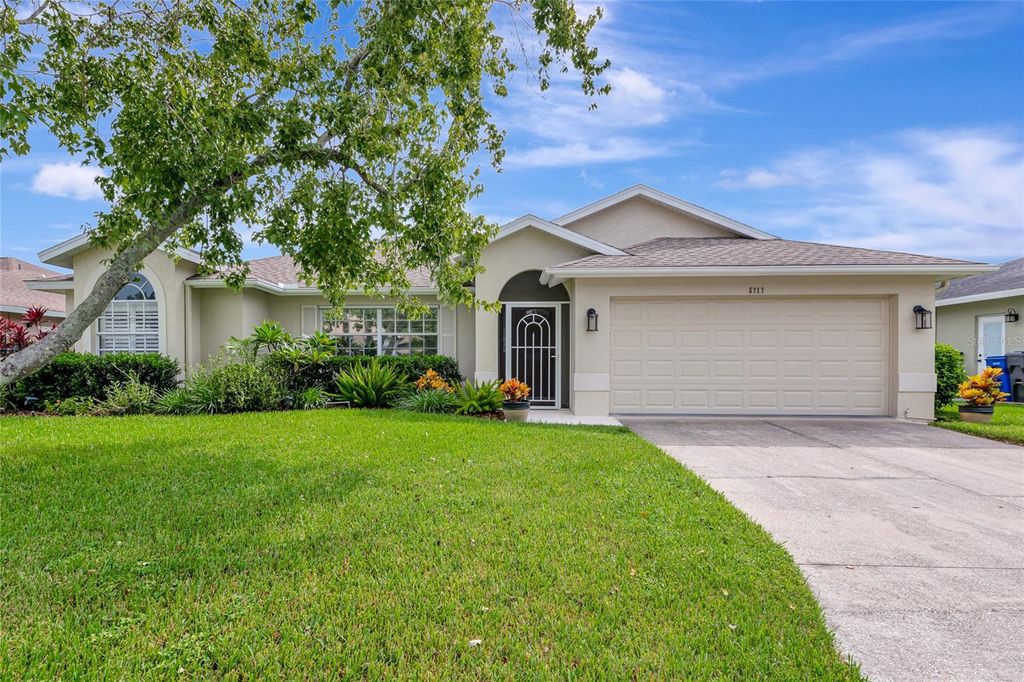 Photo of 5717 28th Street E, Bradenton, FL 34203 (MLS # A4664059)