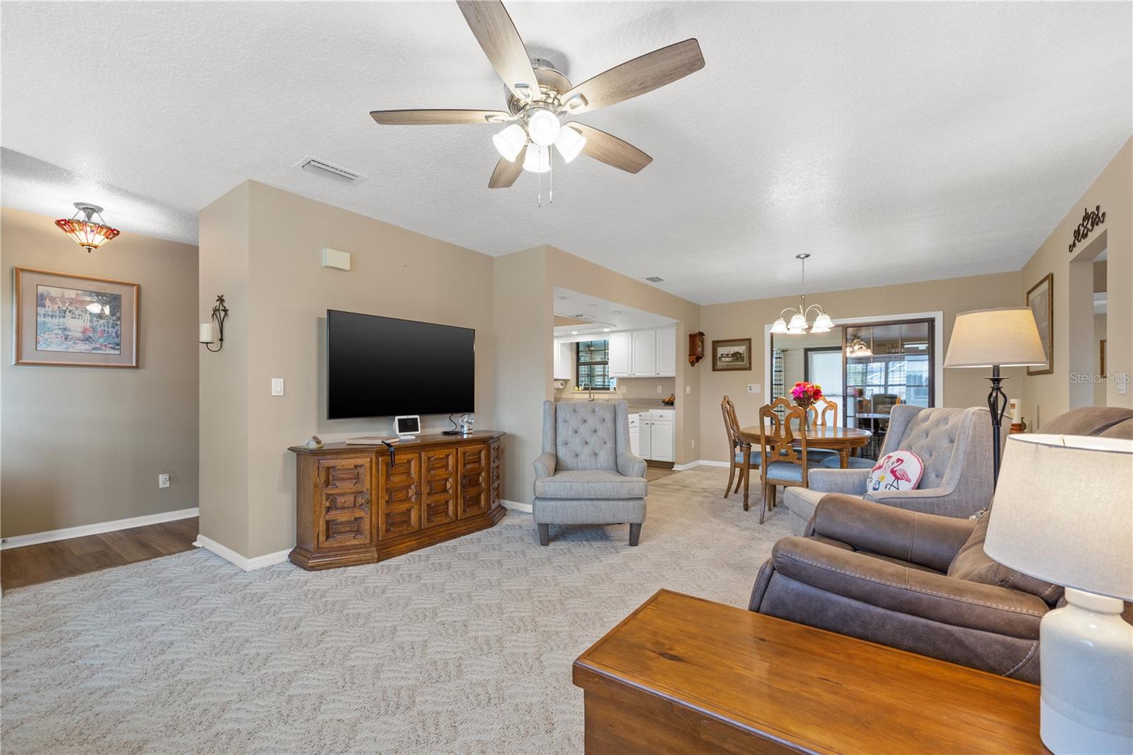 6352 HUNTINGTON DRIVE