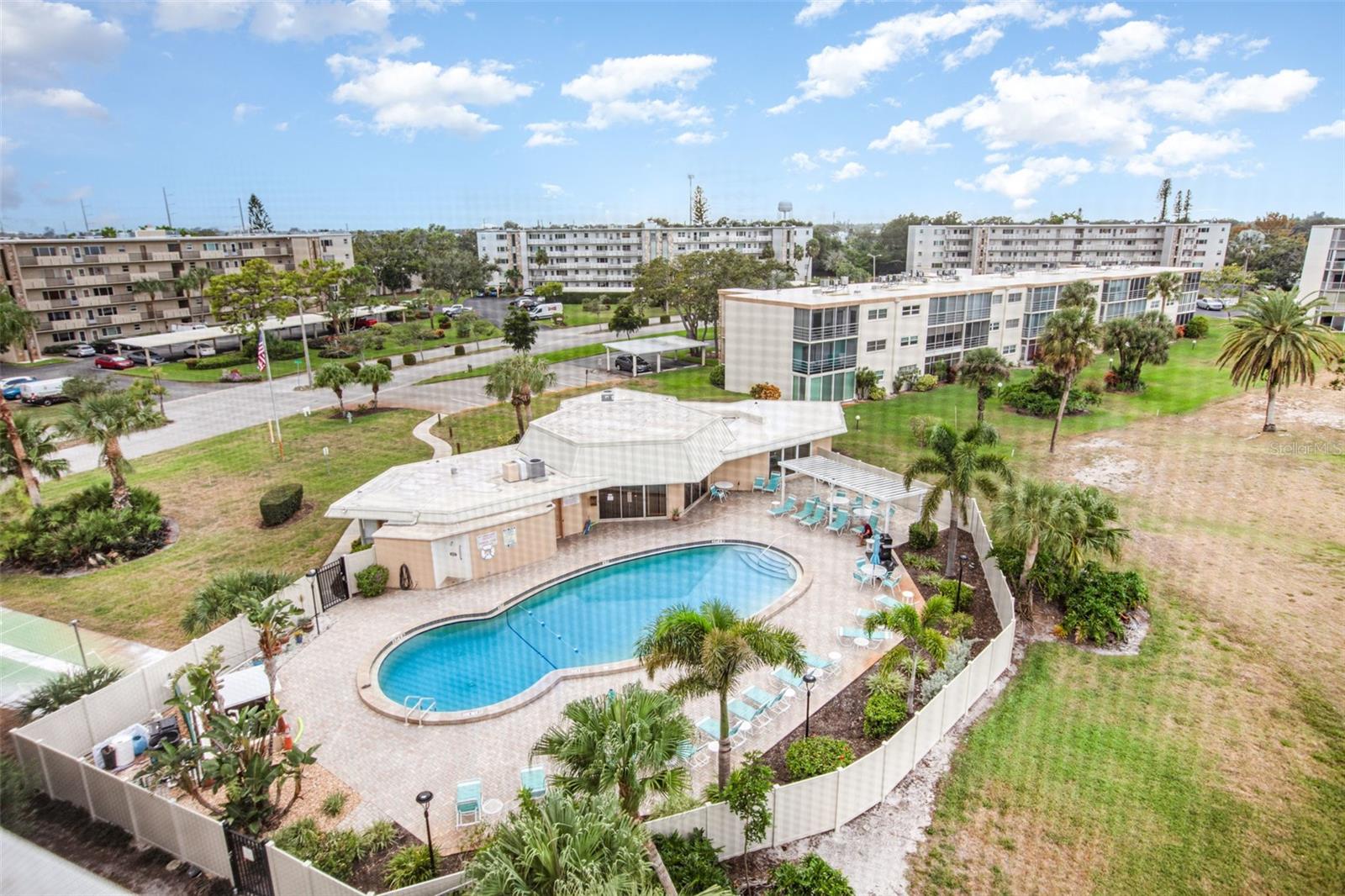 IRONWOOD CONDOMINIUM - Residential