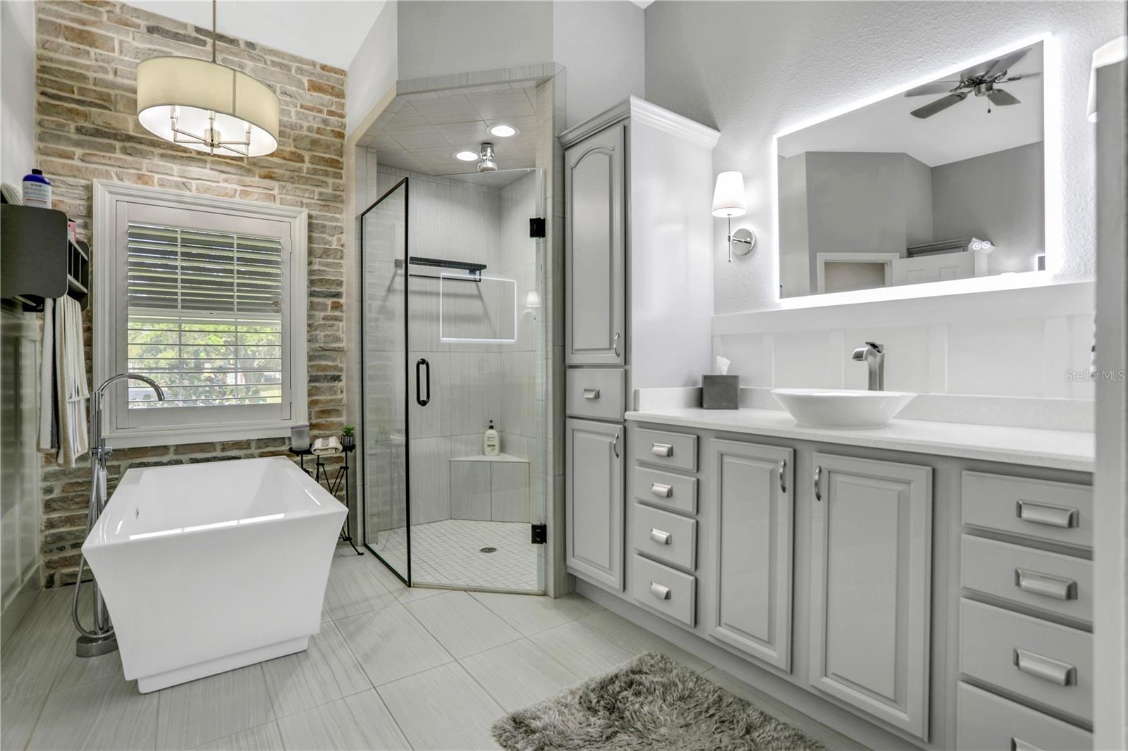 GAINES COVE - Residential