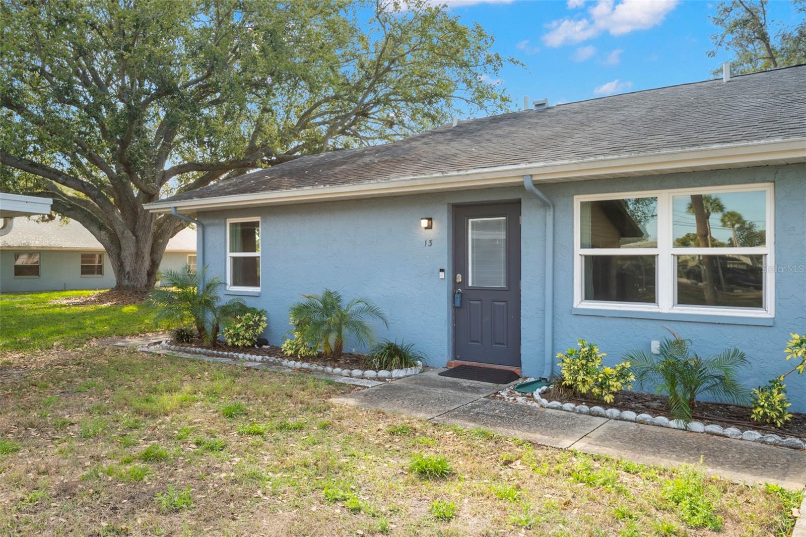 1904 CANTERBURY LANE 13