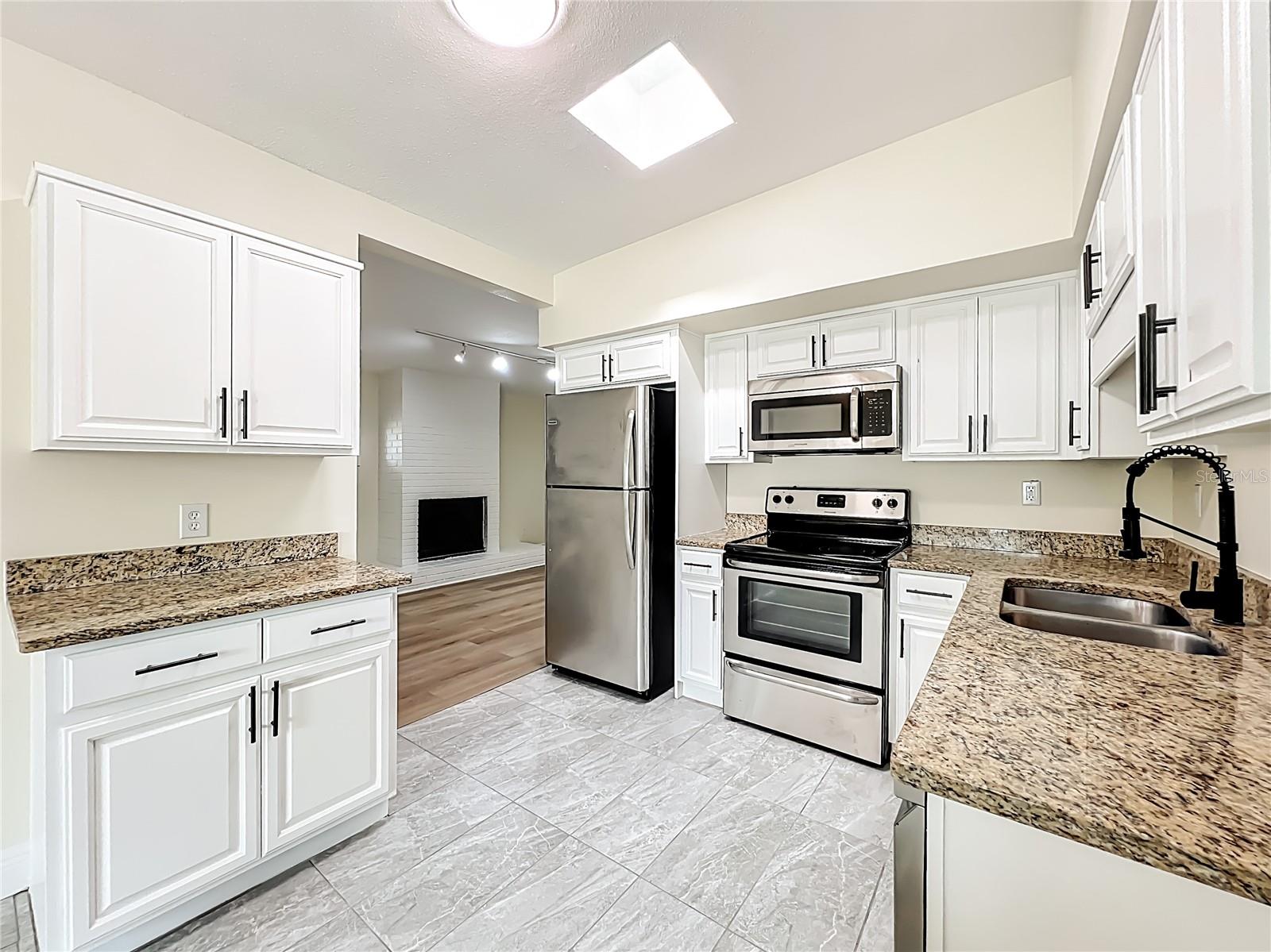 AGNES HEIGHTS FIRST ADD - Residential