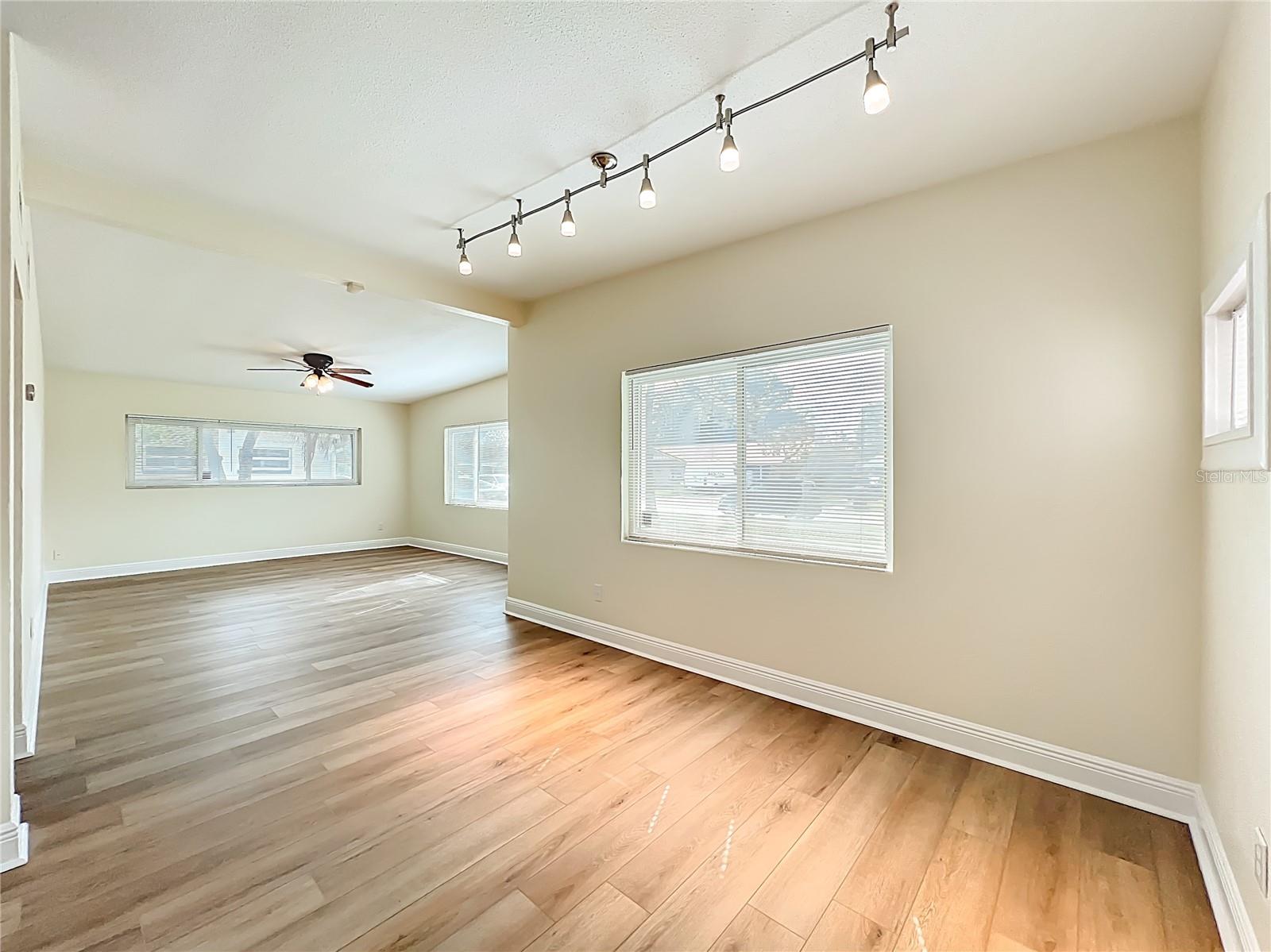 AGNES HEIGHTS FIRST ADD - Residential