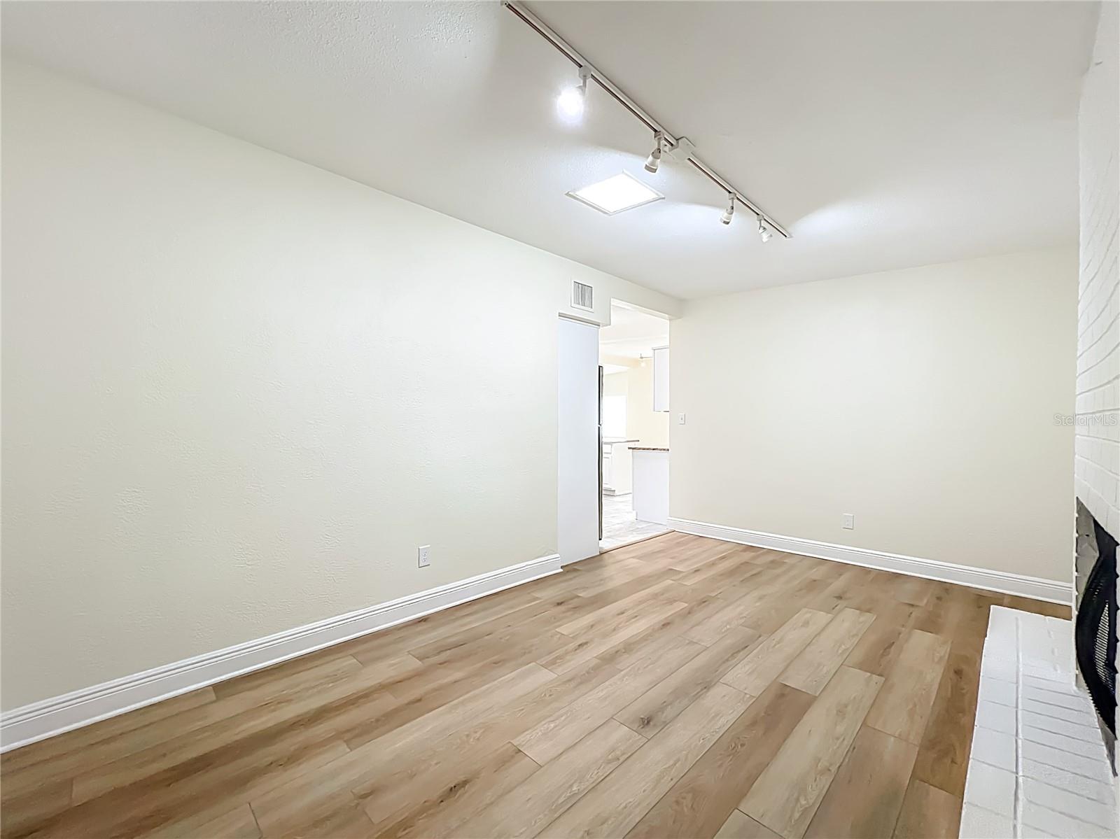 AGNES HEIGHTS FIRST ADD - Residential