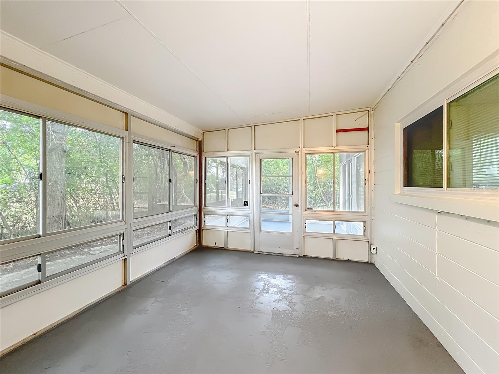 AGNES HEIGHTS FIRST ADD - Residential