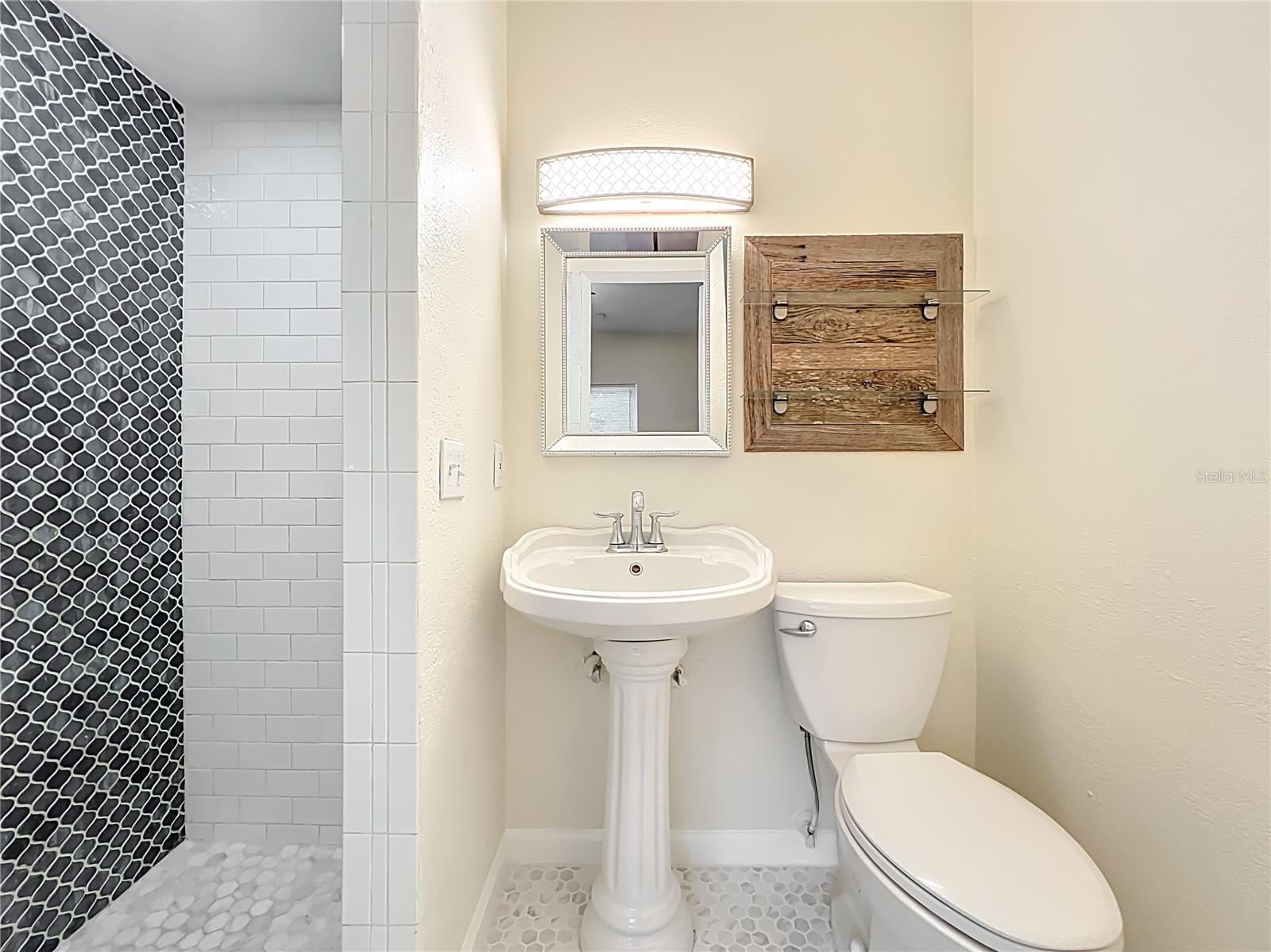 AGNES HEIGHTS FIRST ADD - Residential