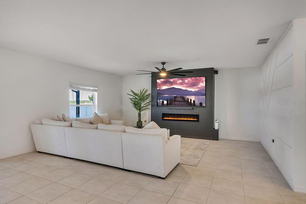 PARKSIDE AT ESTATES - Residential