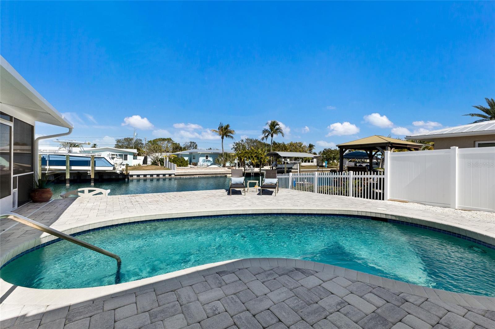 FLAMINGO CAY SECOND UNIT - Residential