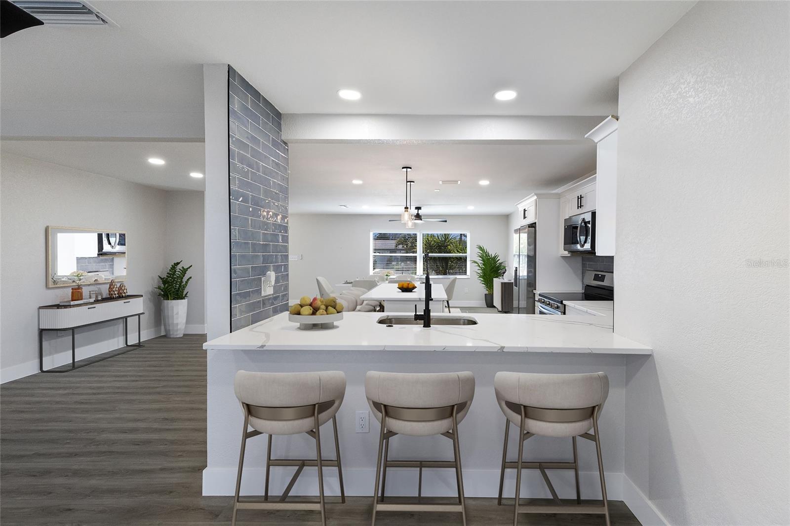 FLAMINGO CAY SECOND UNIT - Residential