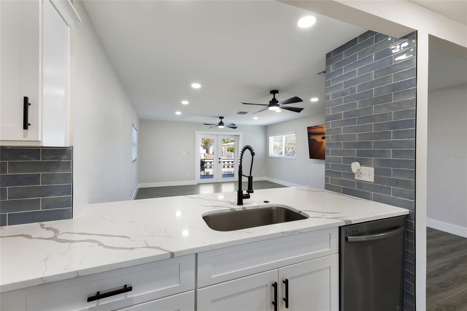 FLAMINGO CAY SECOND UNIT - Residential