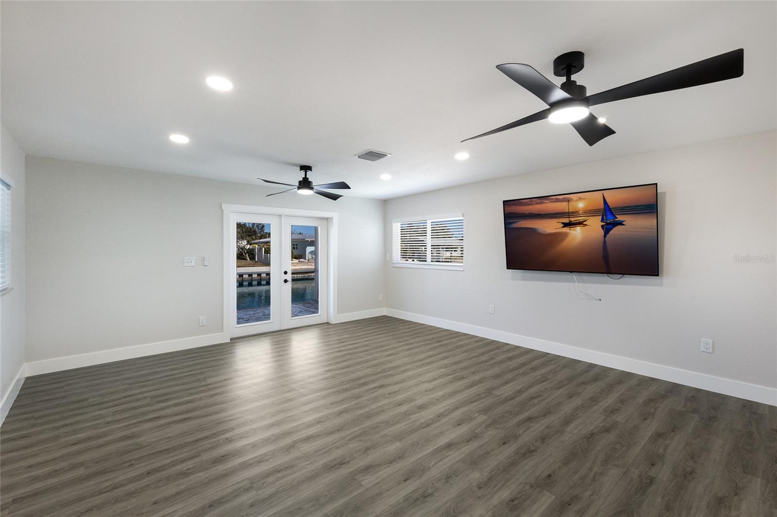 FLAMINGO CAY SECOND UNIT - Residential