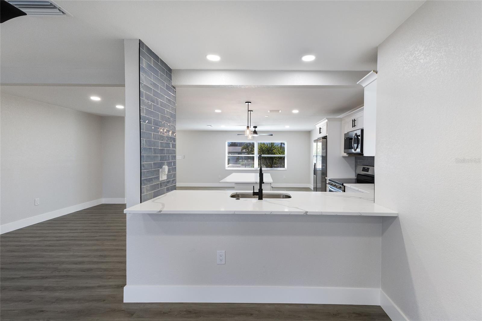 FLAMINGO CAY SECOND UNIT - Residential