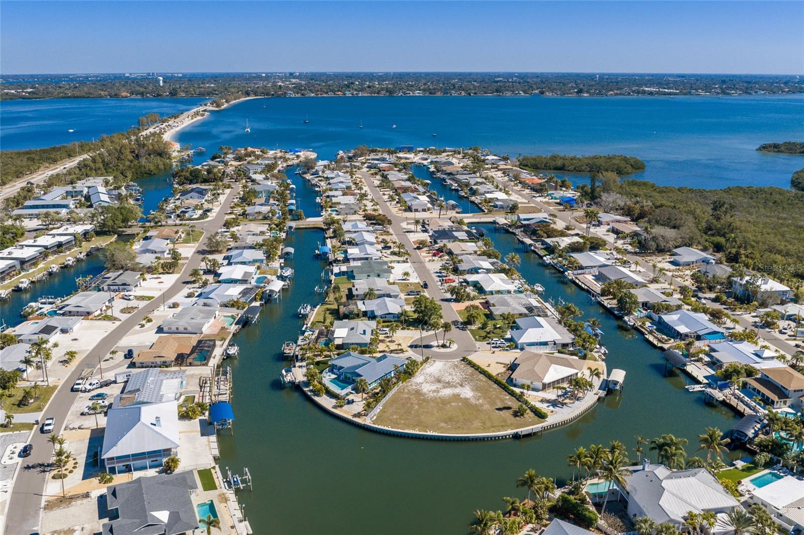 FLAMINGO CAY SECOND UNIT - Residential