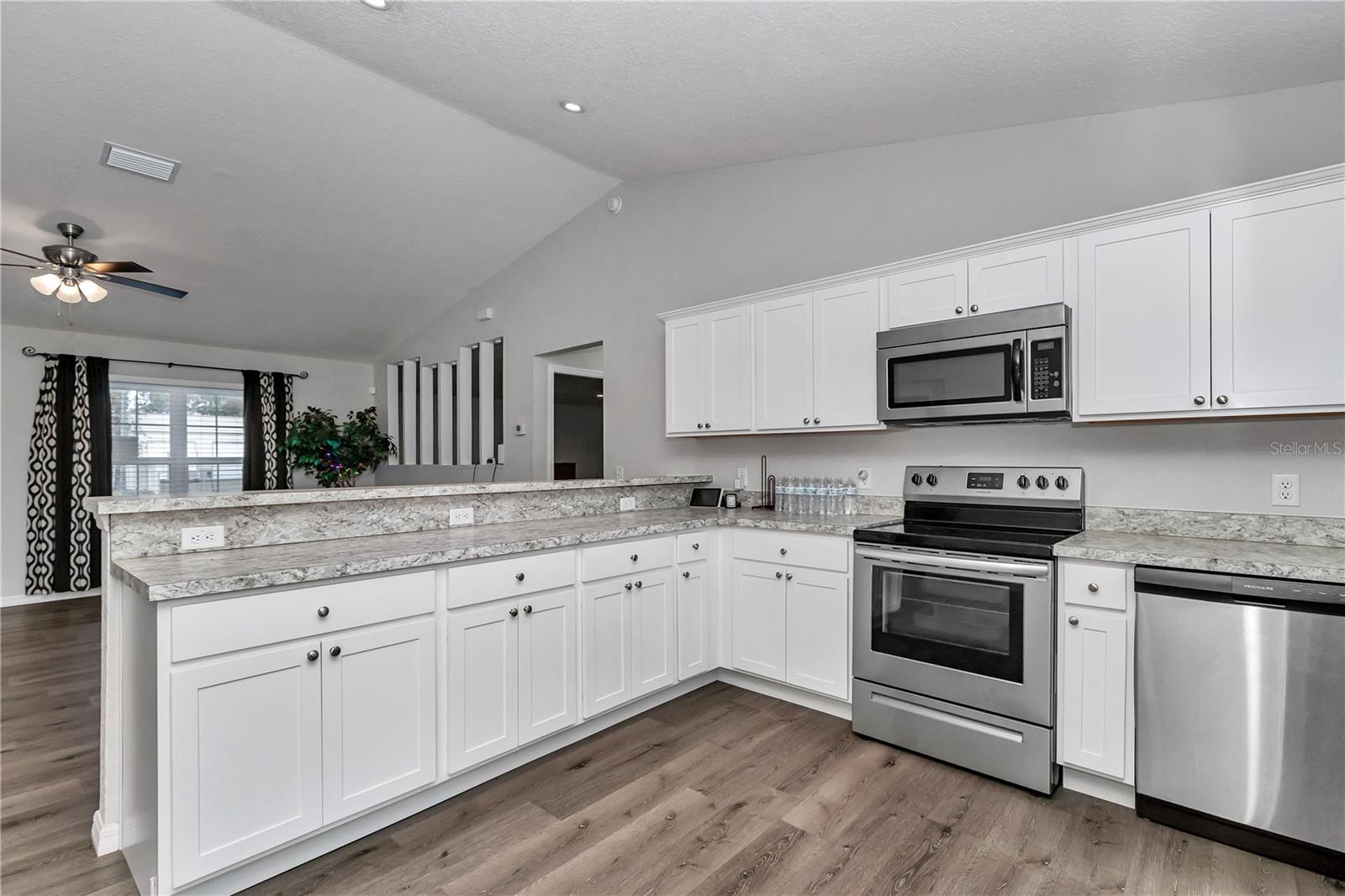 SILVER SPGS SHORES UN #7 - Residential