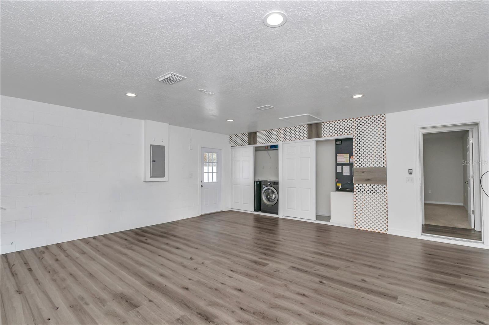 SILVER SPGS SHORES UN #7 - Residential