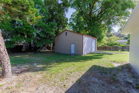 A home in DELAND