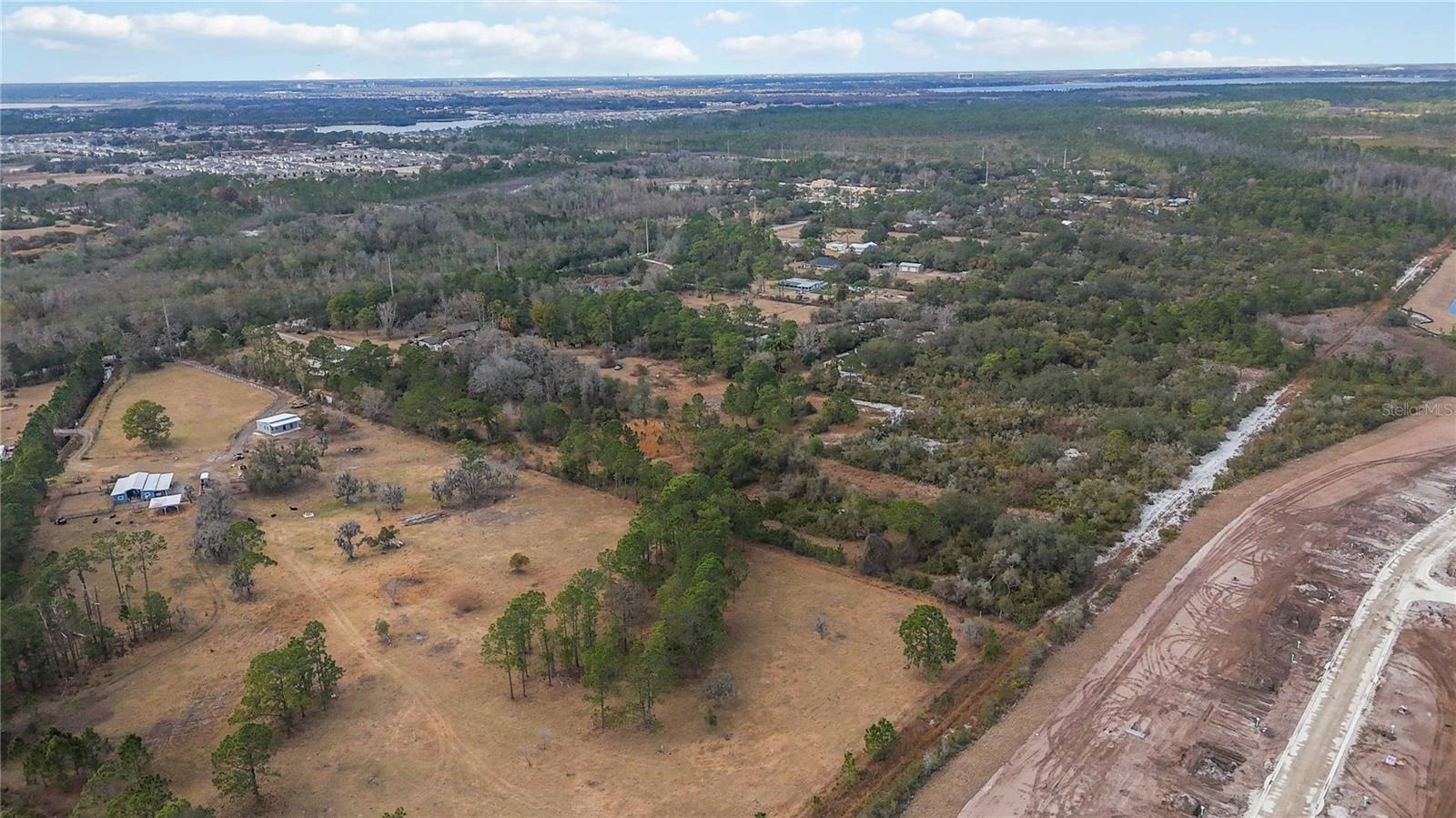 COUNTRY MEADOW NORTH - Land
