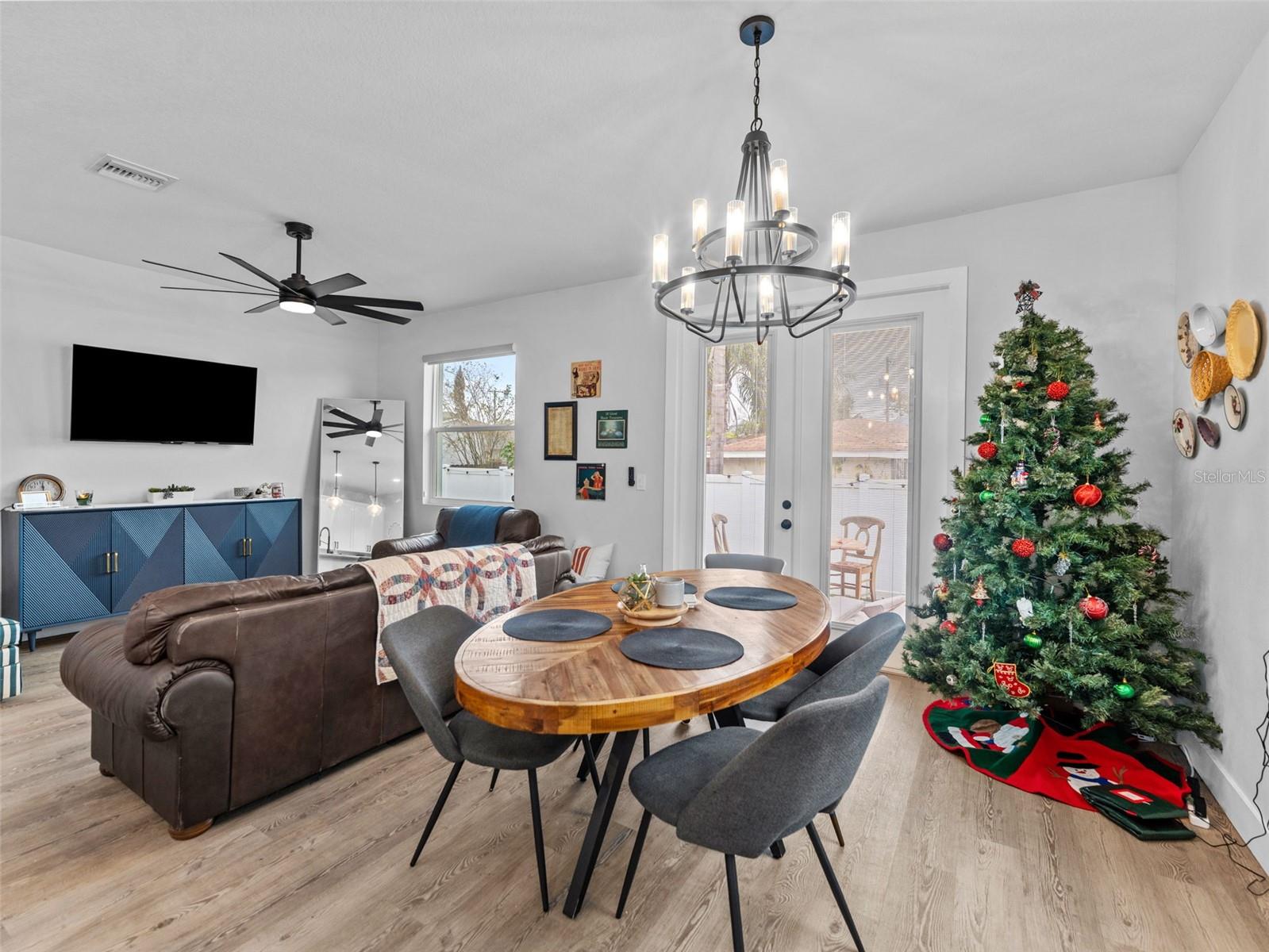 DREWS JOHN H 1ST EXT - Residential