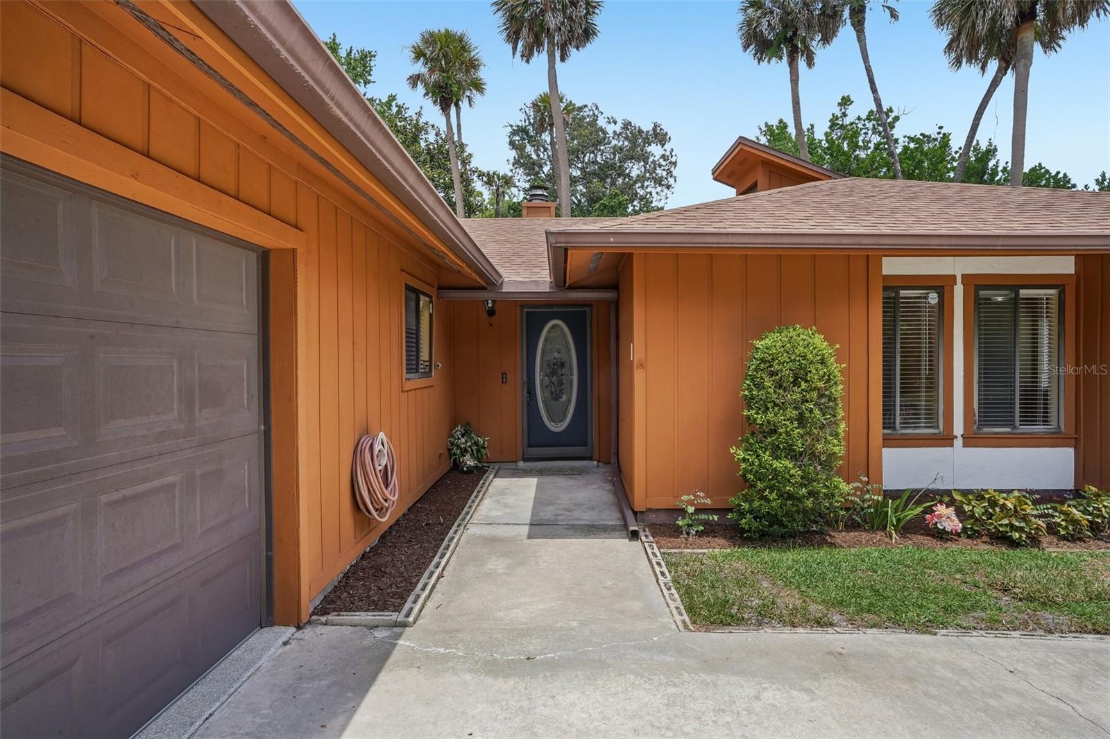 819 DUNDEE DRIVE