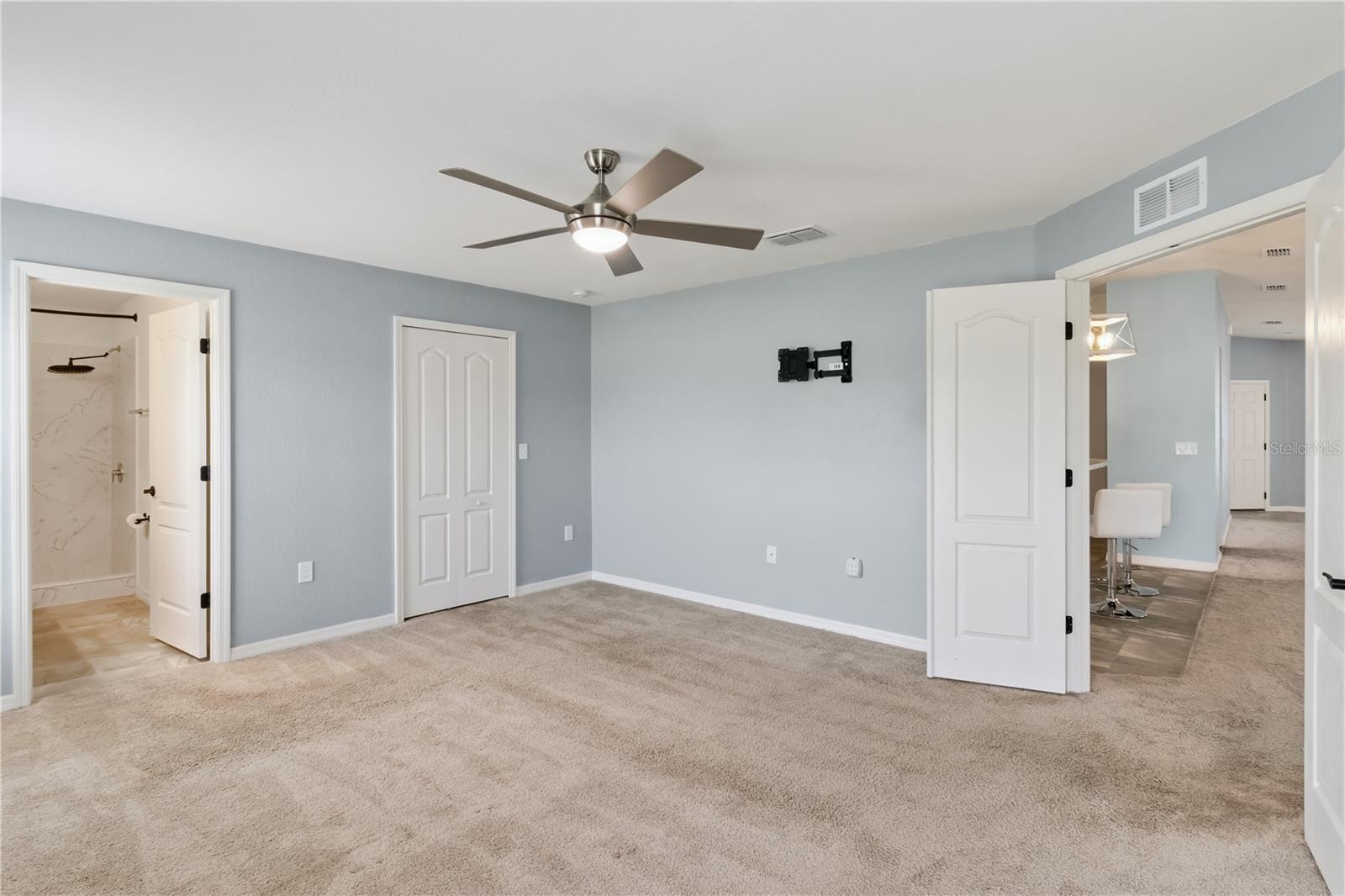 SANCTUARY BY THE LAKE PH 2 - Residential