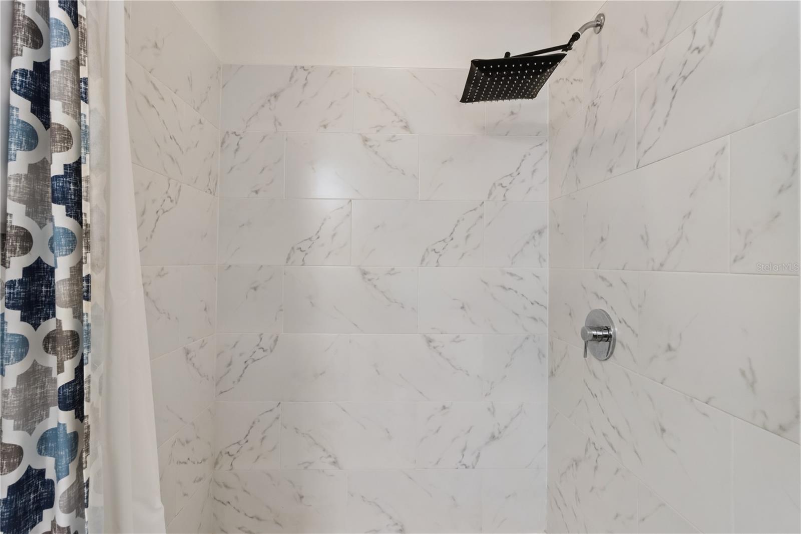 SANCTUARY BY THE LAKE PH 2 - Residential