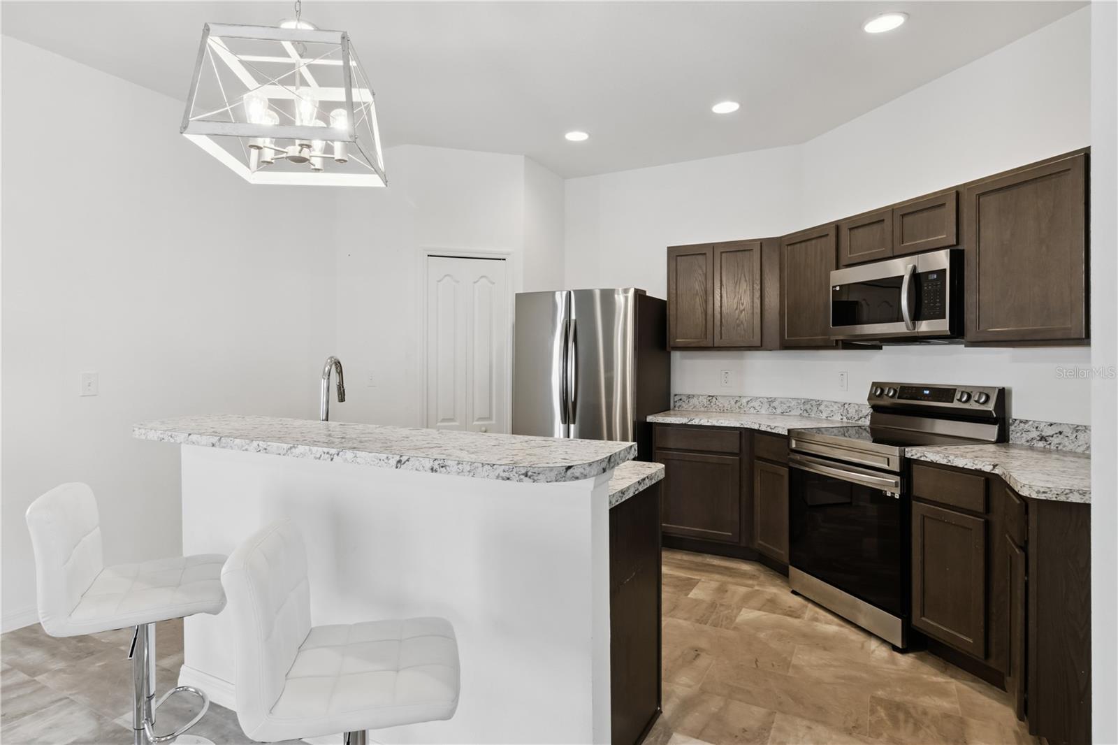 SANCTUARY BY THE LAKE PH 2 - Residential