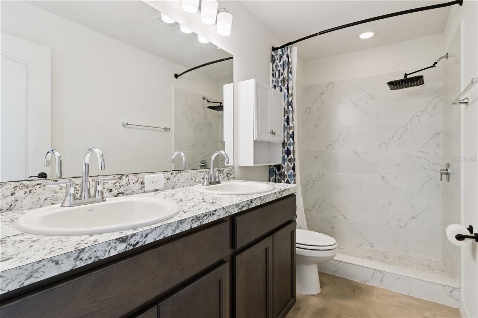 SANCTUARY BY THE LAKE PH 2 - Residential