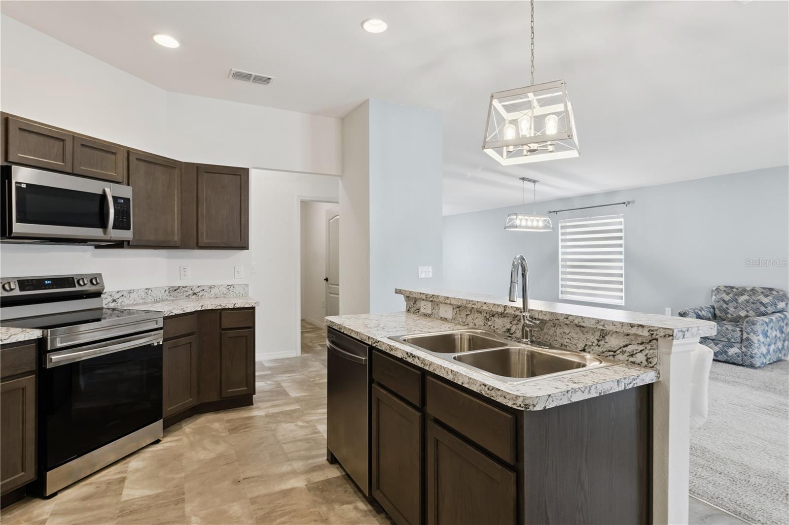 SANCTUARY BY THE LAKE PH 2 - Residential