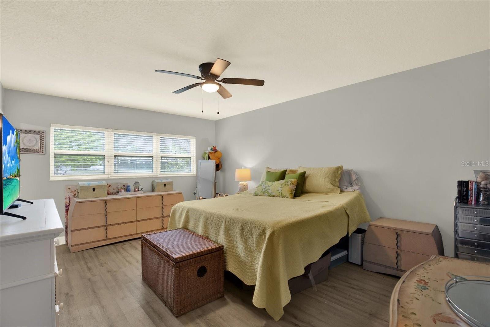 ON TOP OF THE WORLD - Residential